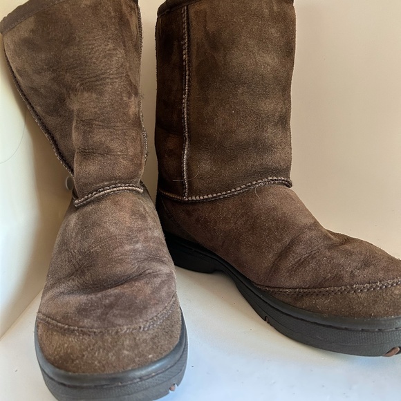 UGG Australia Womens Ultimate Short 5275 Boots US 8 Chocolate - Picture 3 of 8